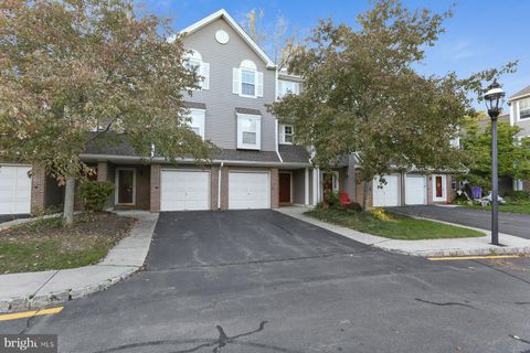 Townhouse For Rent - 140 Barrow Pl<br/> PRINCETON, NJ 08540