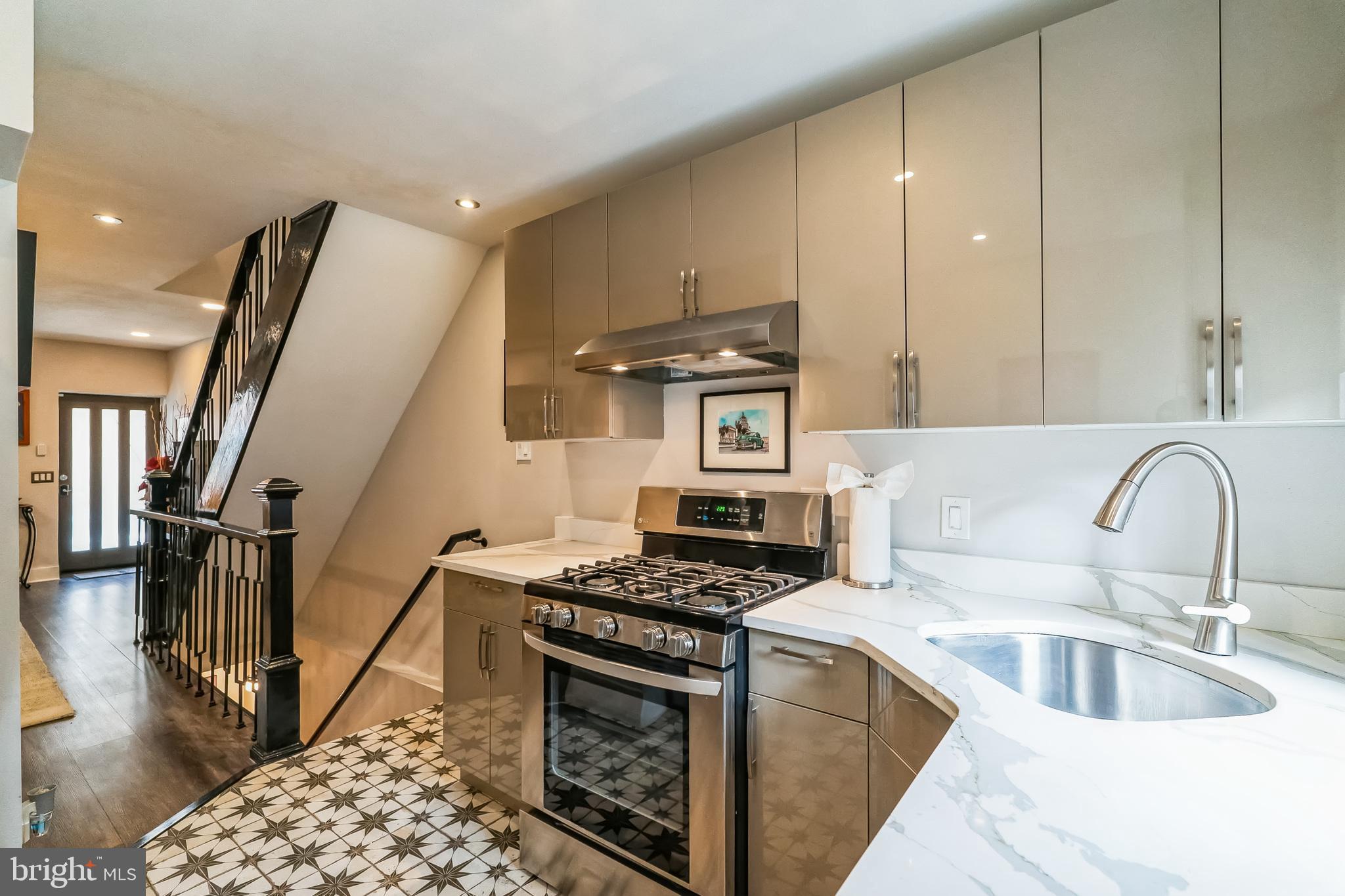 WEST PASSYUNK - Residential