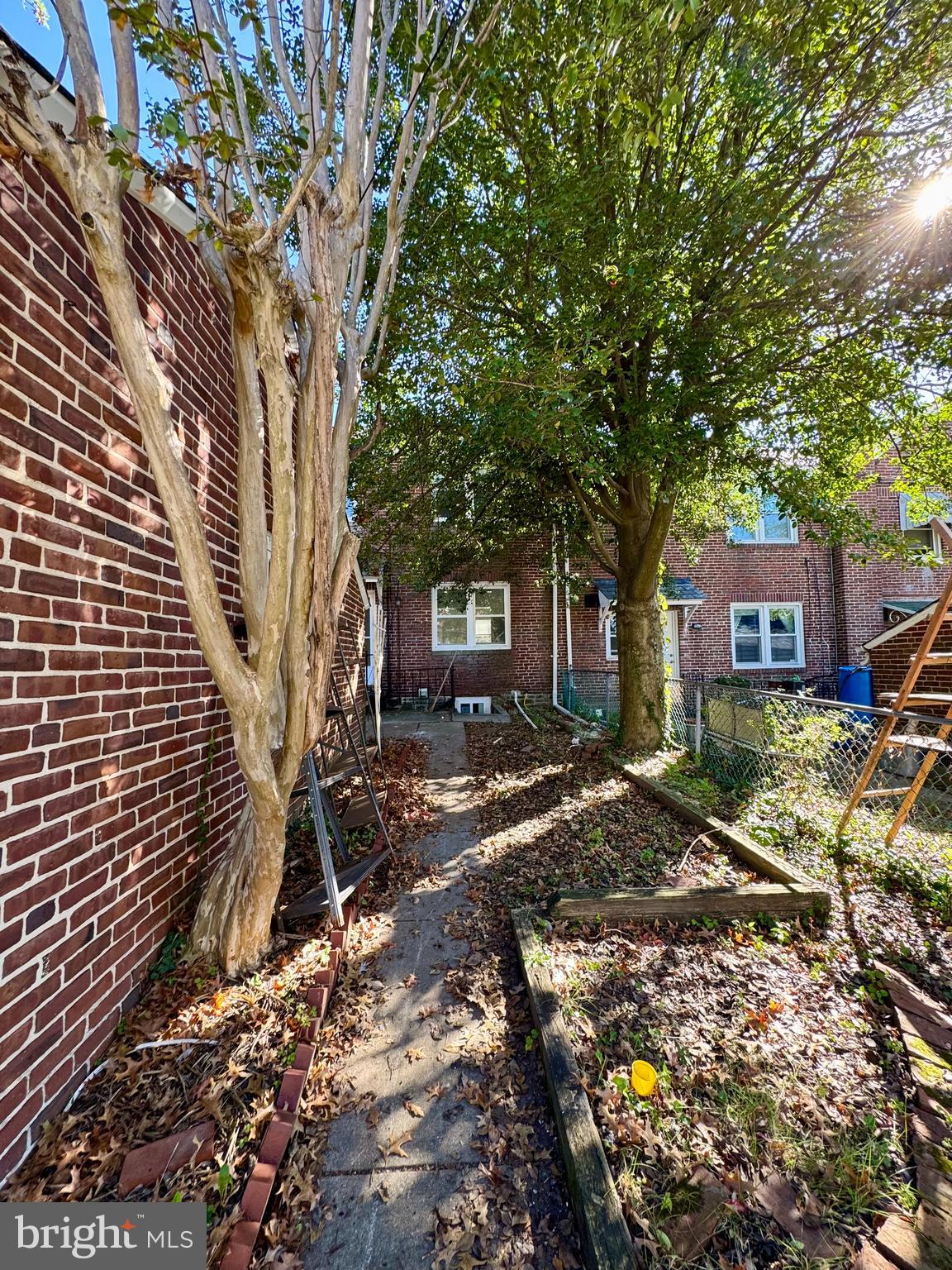 EDNOR GARDENS - LAKESIDE - Residential Lease