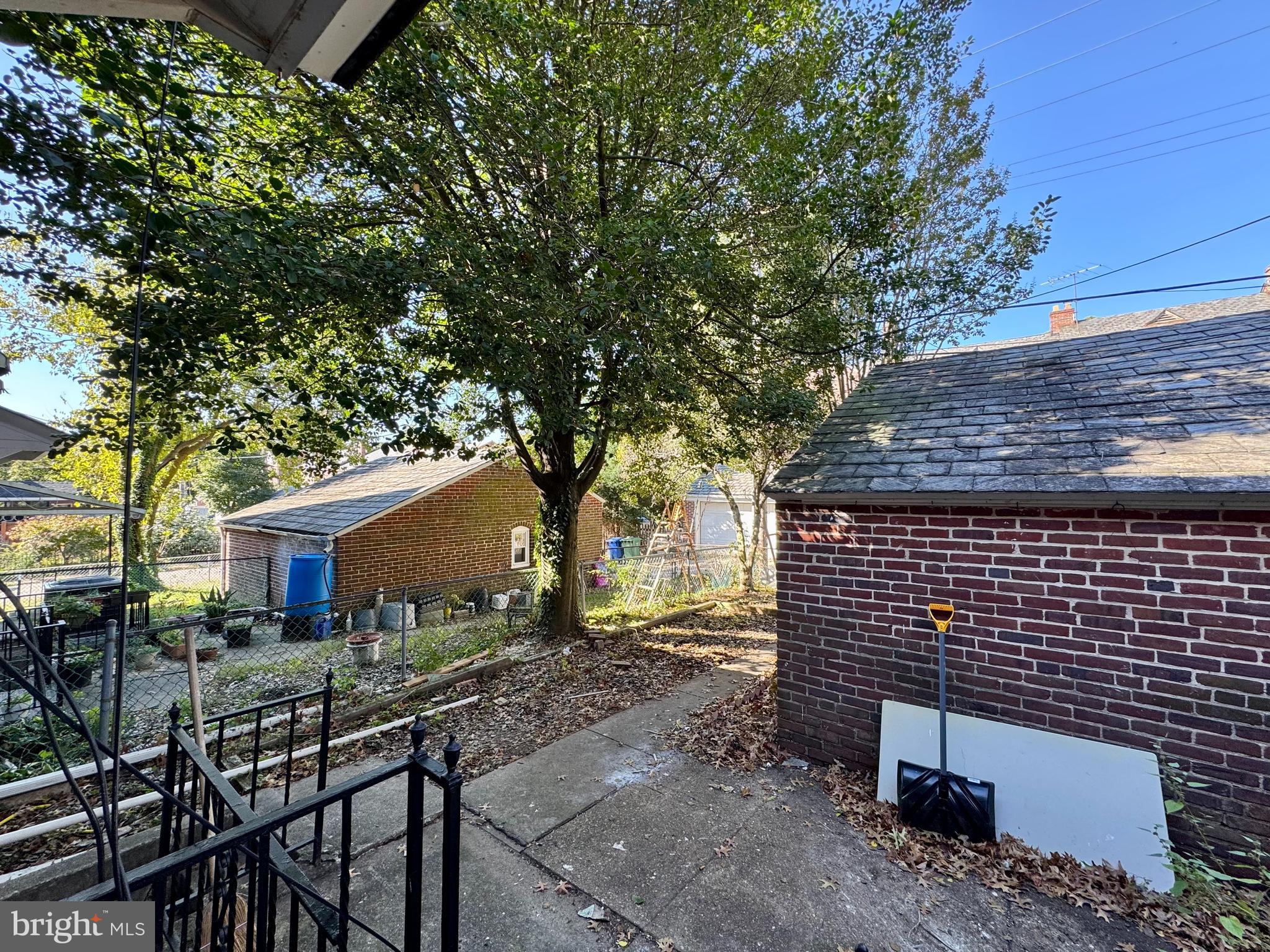 EDNOR GARDENS - LAKESIDE - Residential Lease