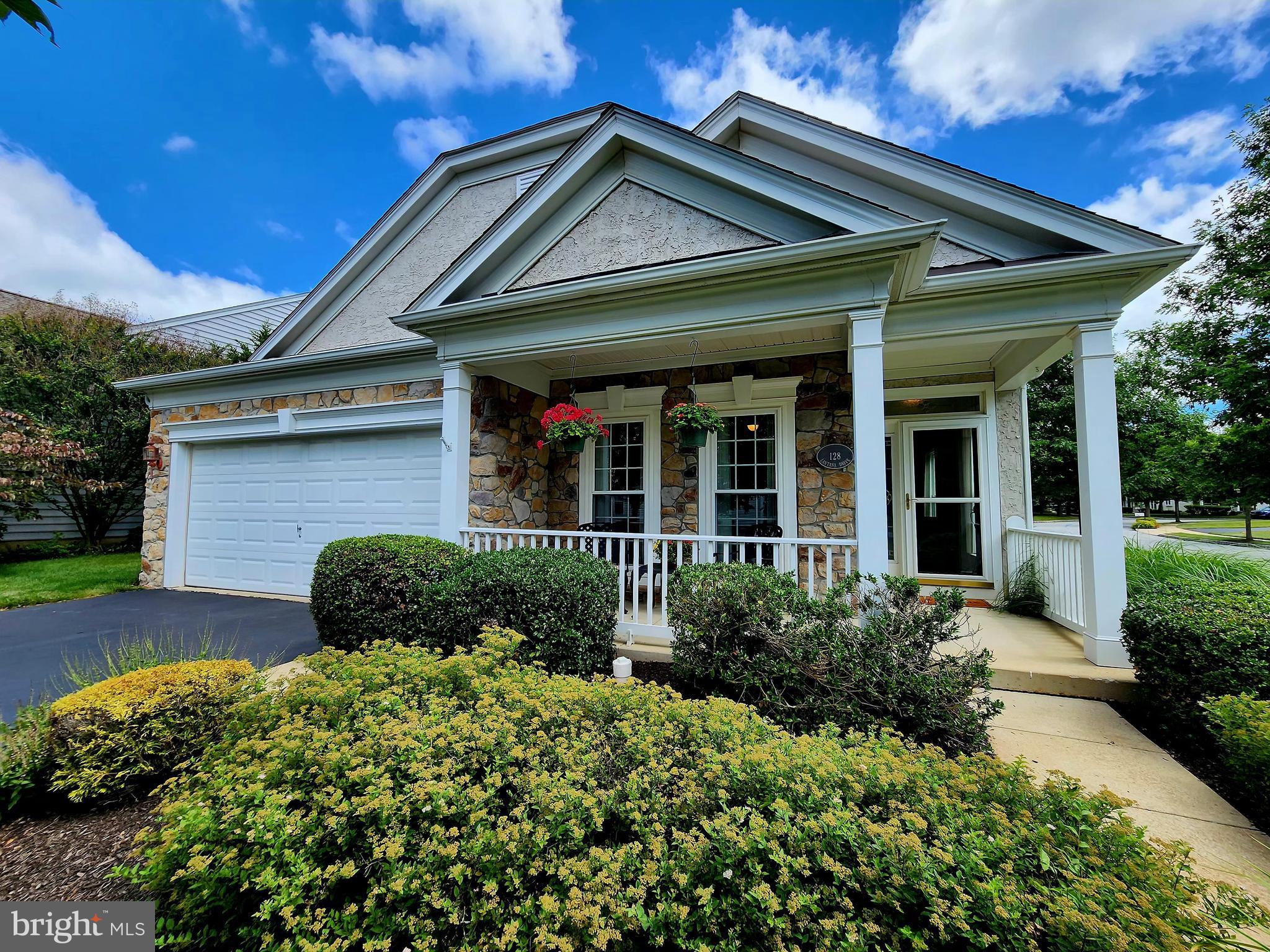 128 LANTANA DRIVE