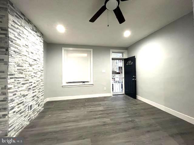 2437 W TORONTO STREET