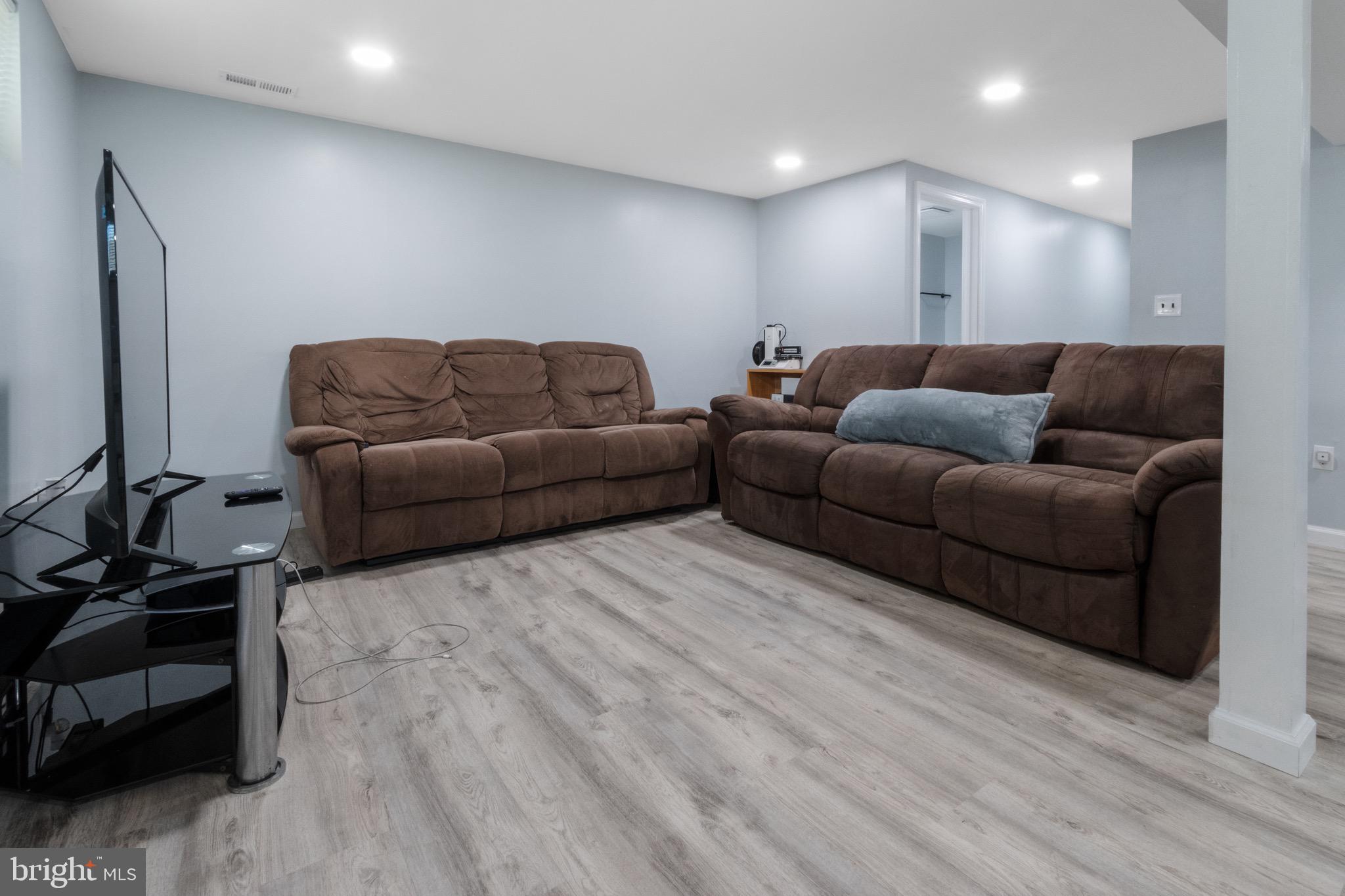 28 SCAMMELL DRIVE