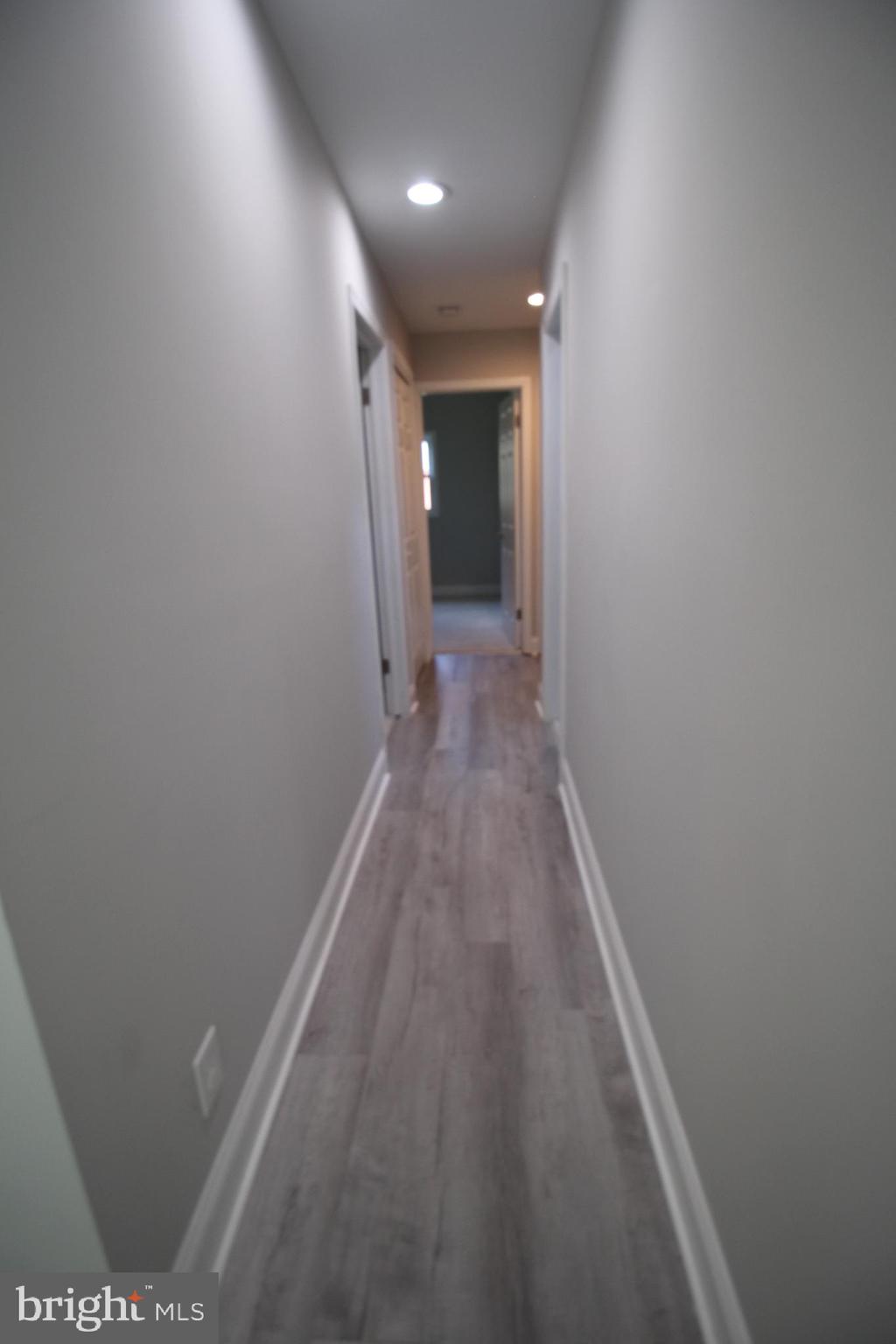 WHEATON CREST - Residential