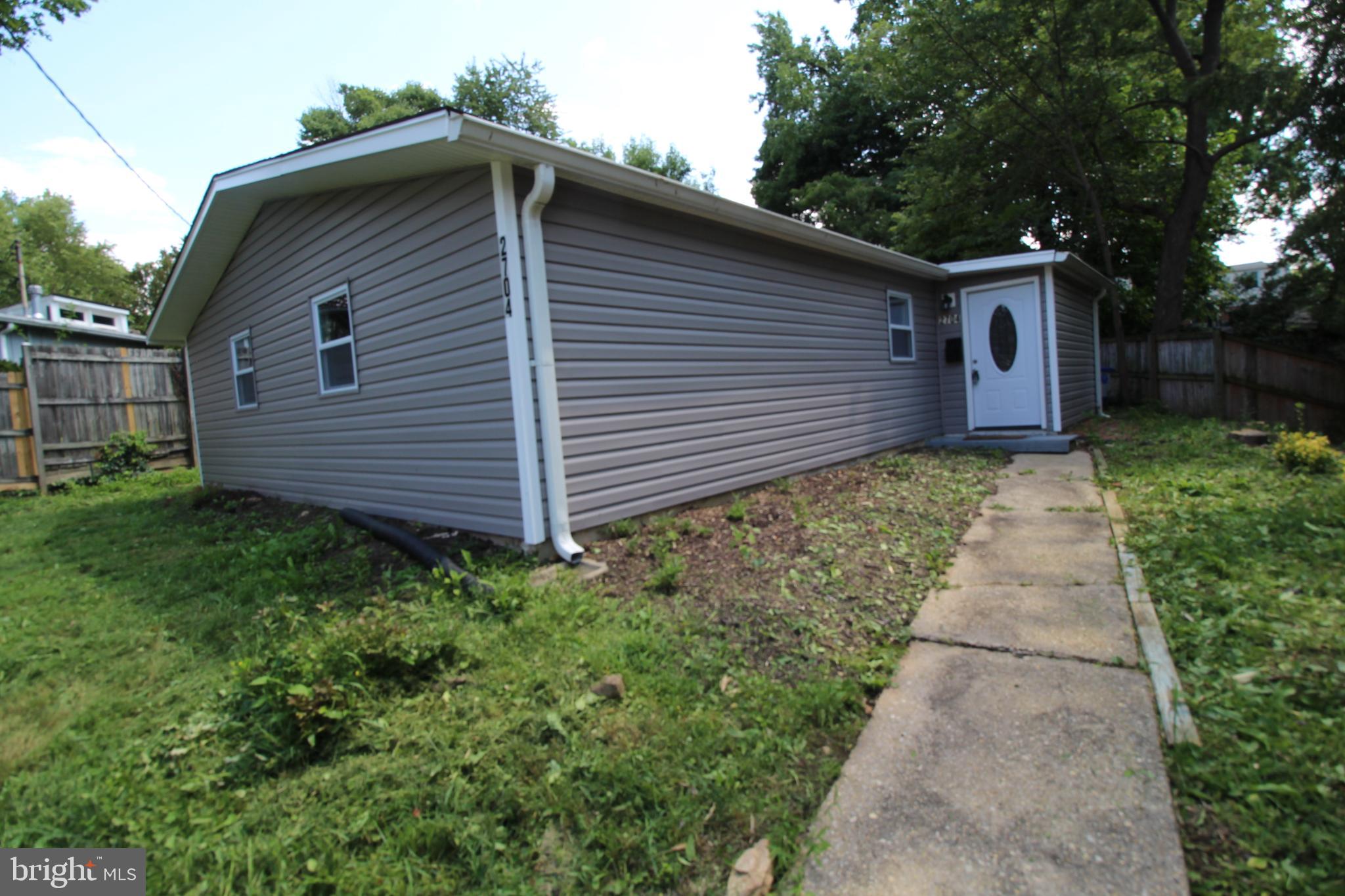 WHEATON CREST - Residential