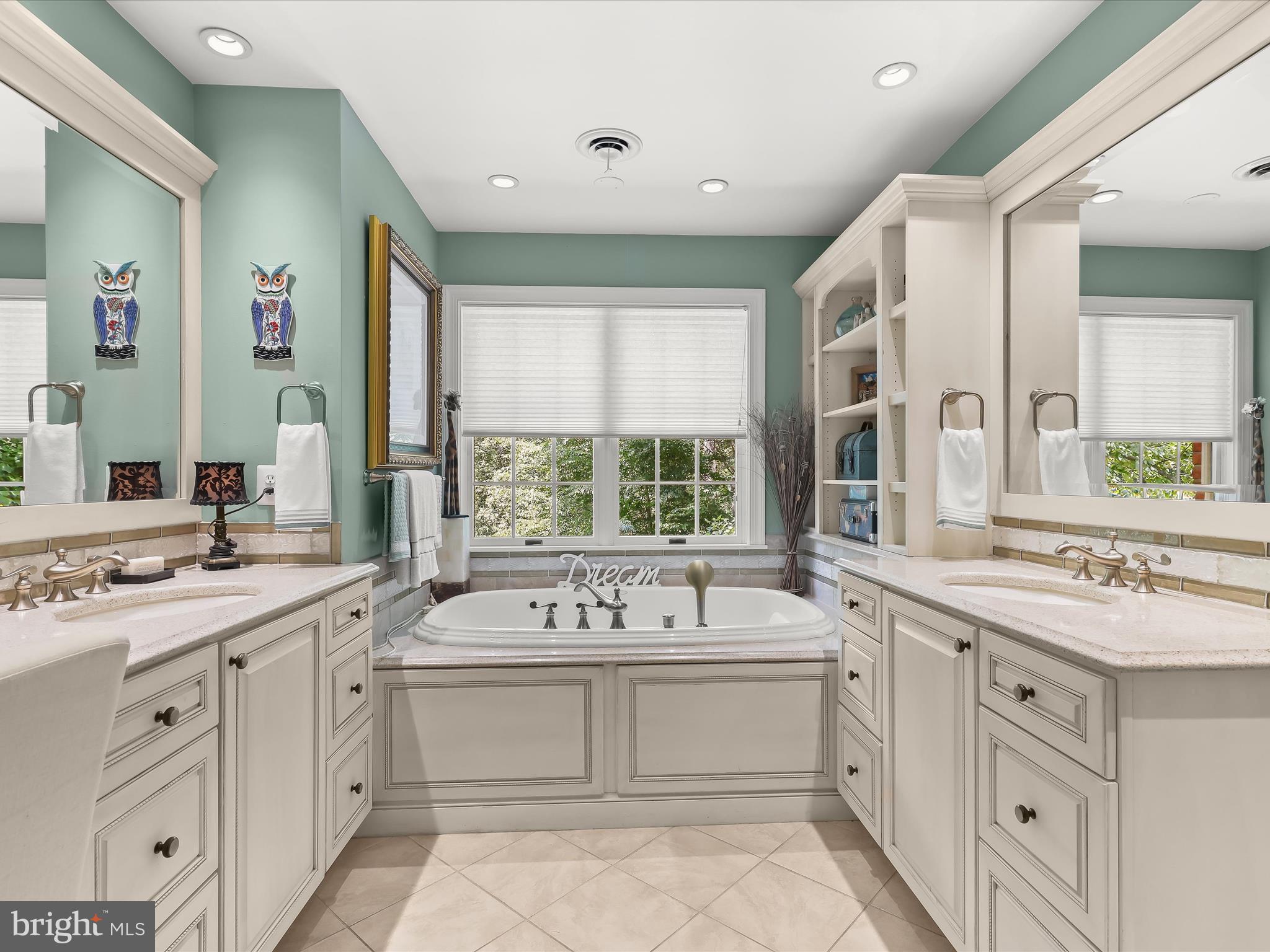 HARBOUR GLEN - Residential