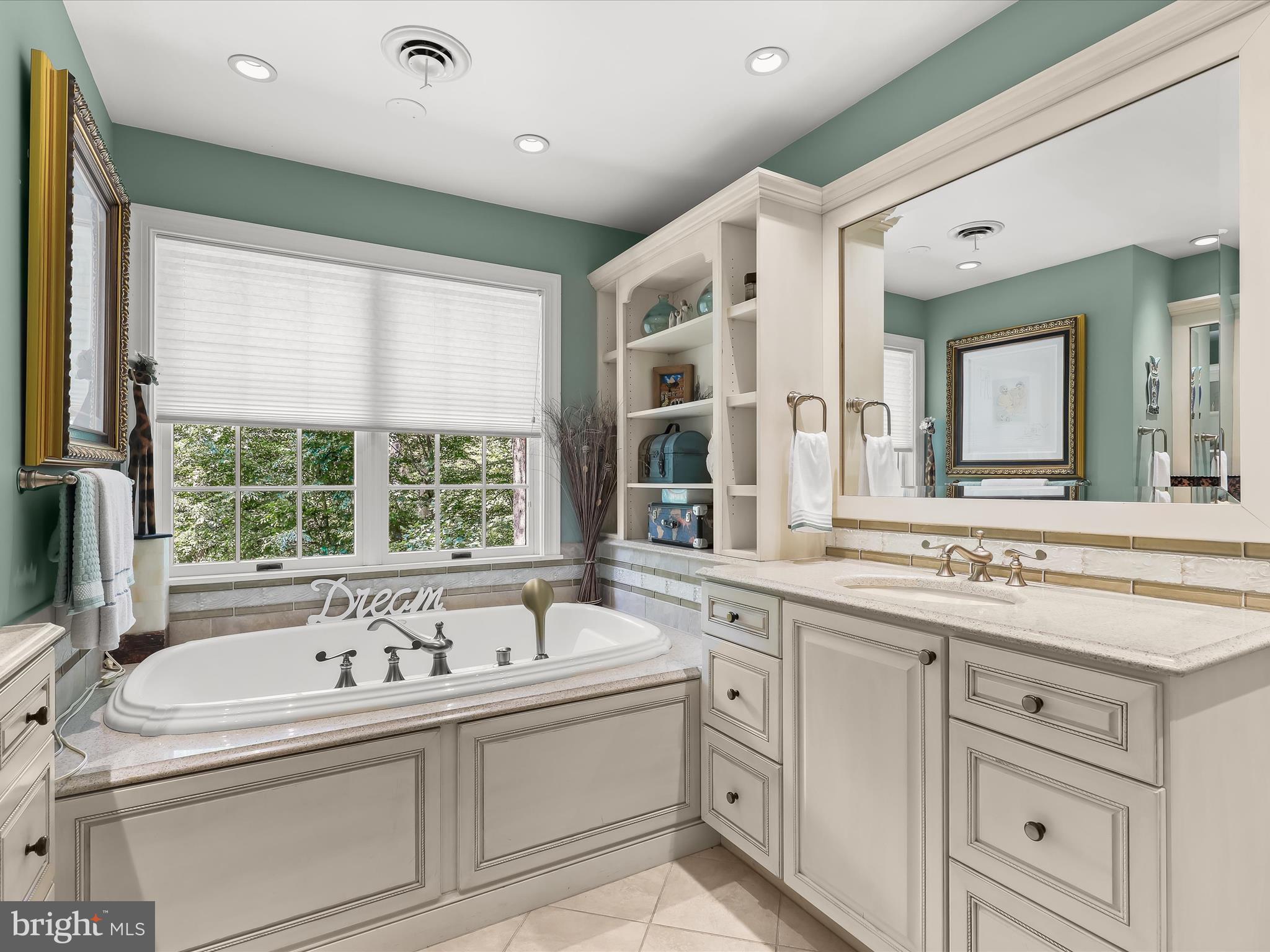 HARBOUR GLEN - Residential