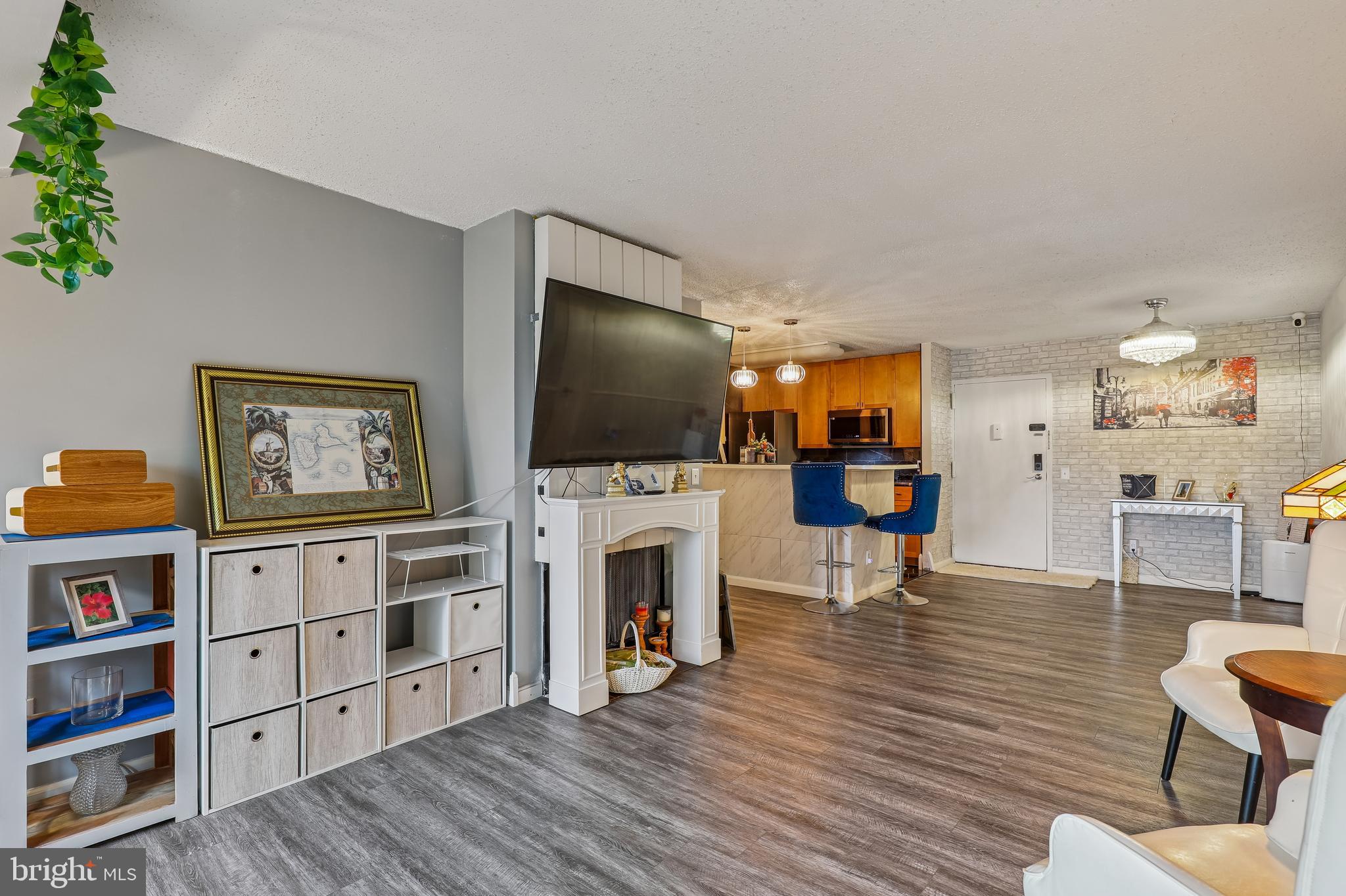 60 S VAN DORN STREET 511