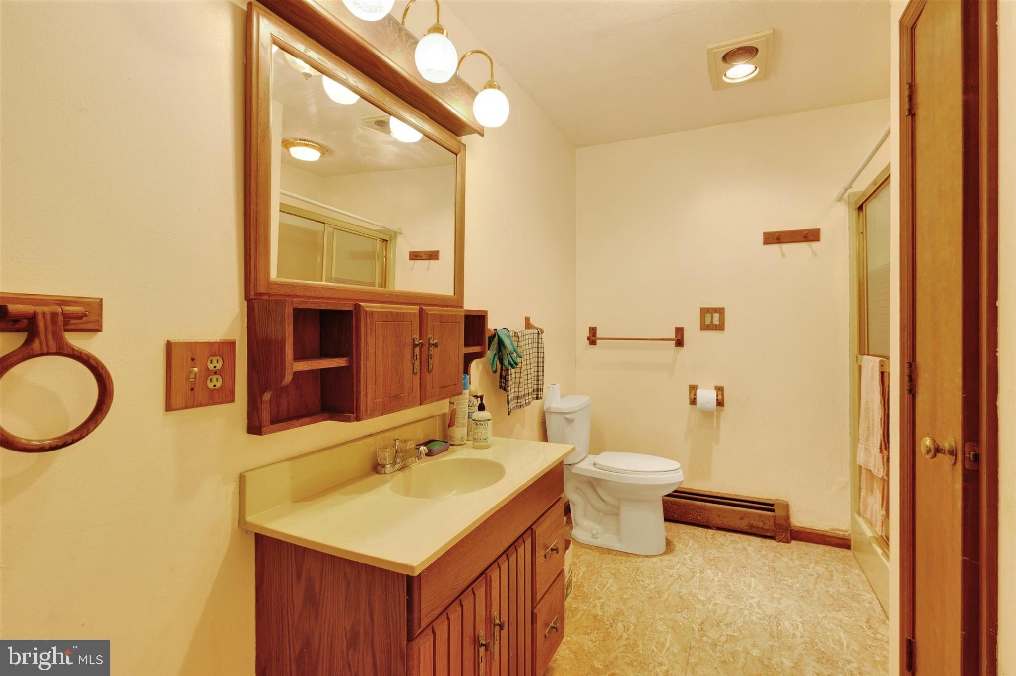 RIVER HILLS - Residential