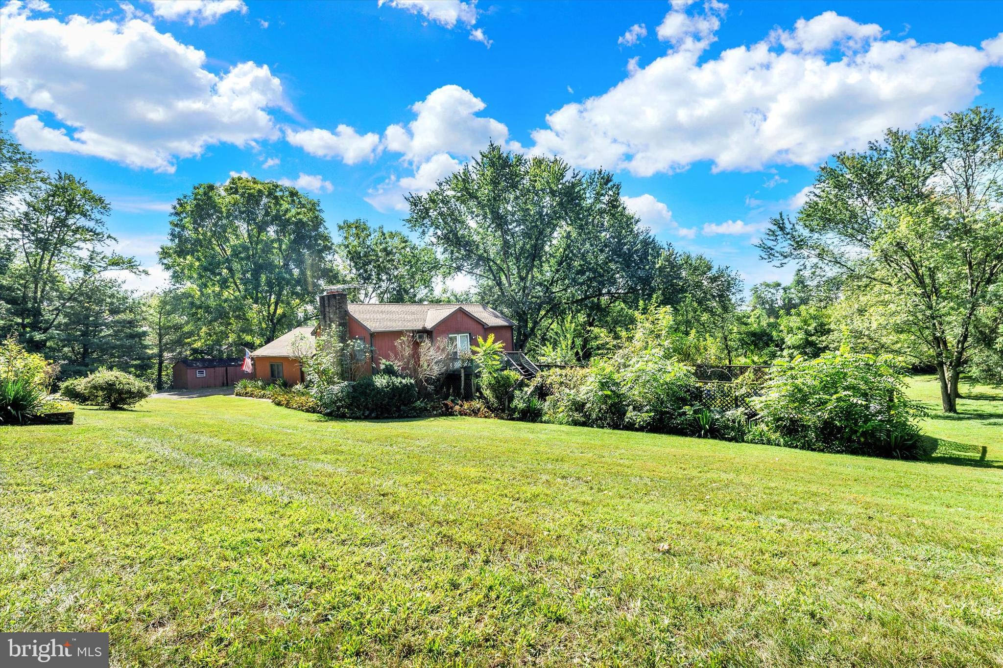 RIVER HILLS - Residential