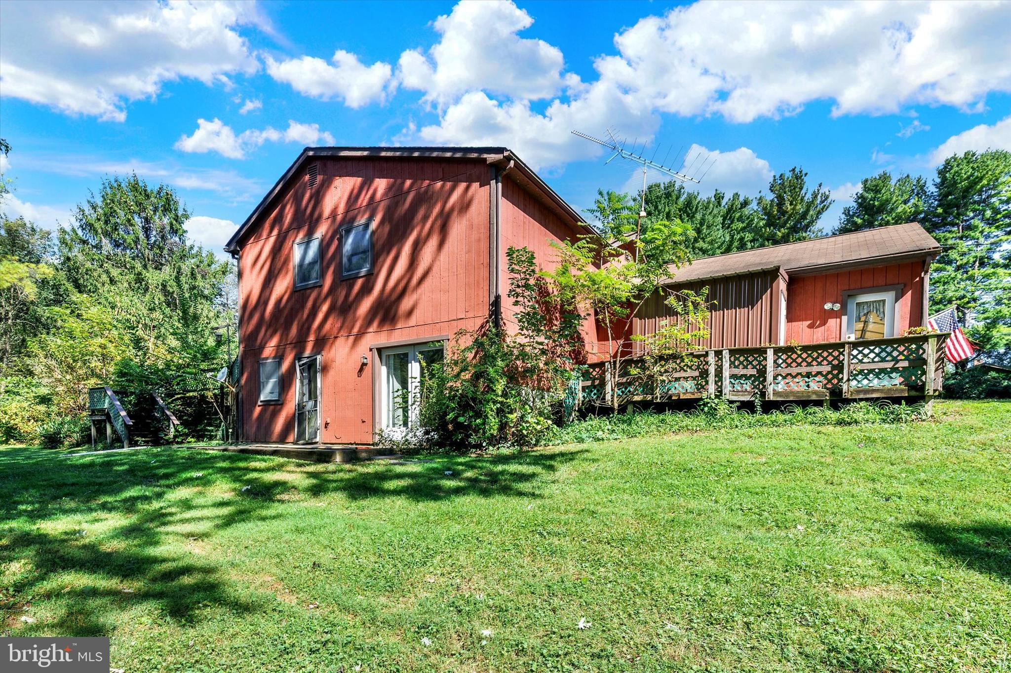 RIVER HILLS - Residential