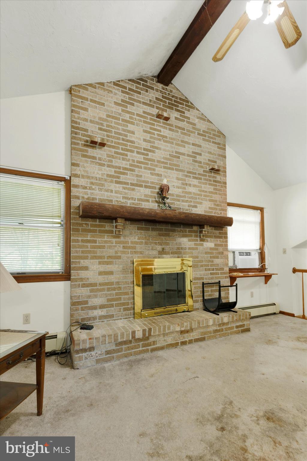 RIVER HILLS - Residential