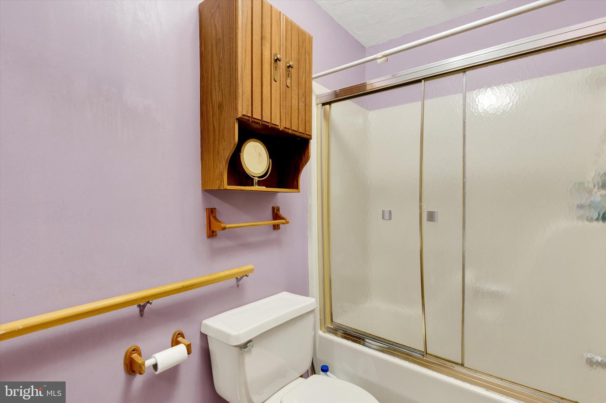 RIVER HILLS - Residential