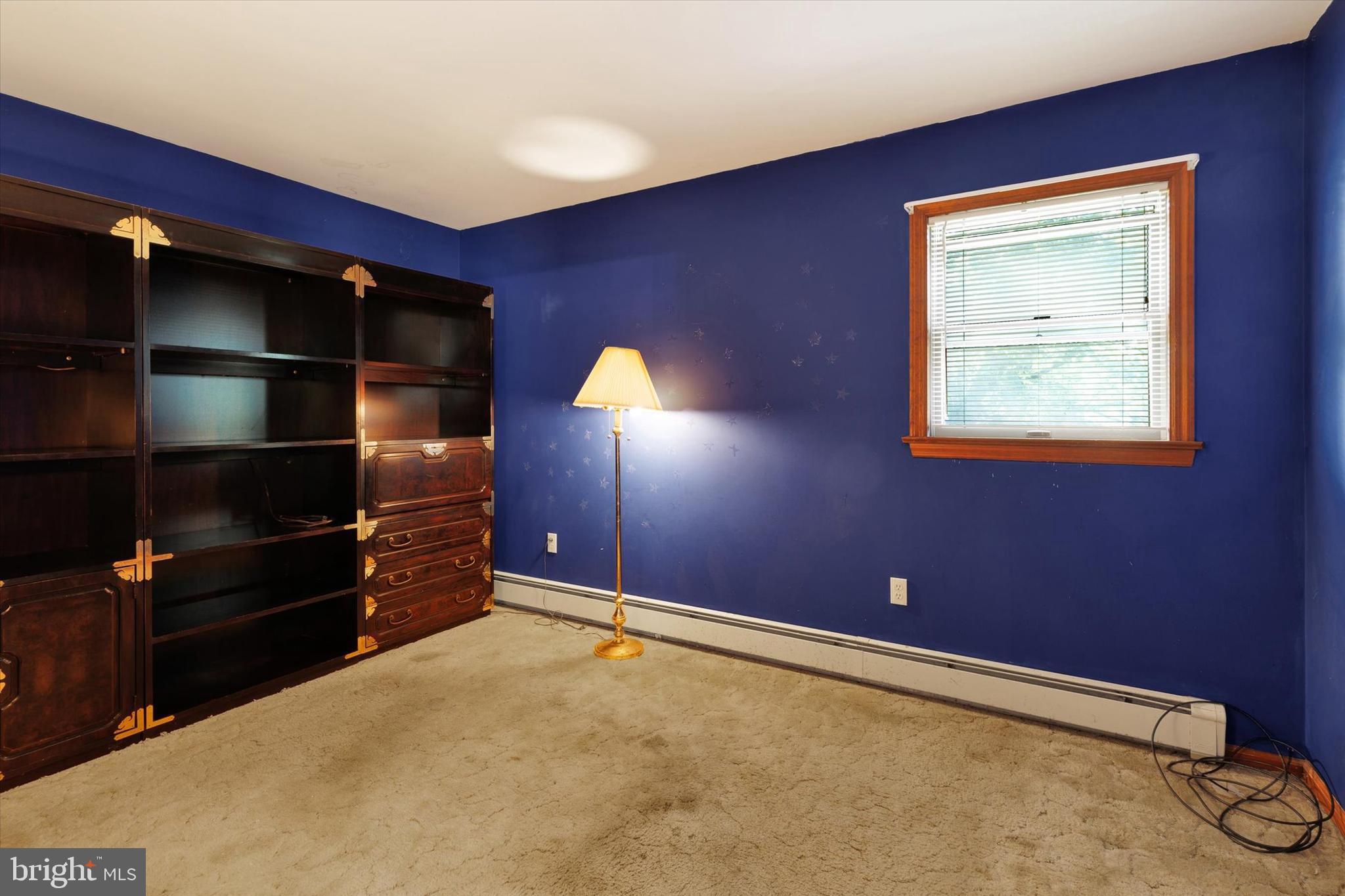 RIVER HILLS - Residential