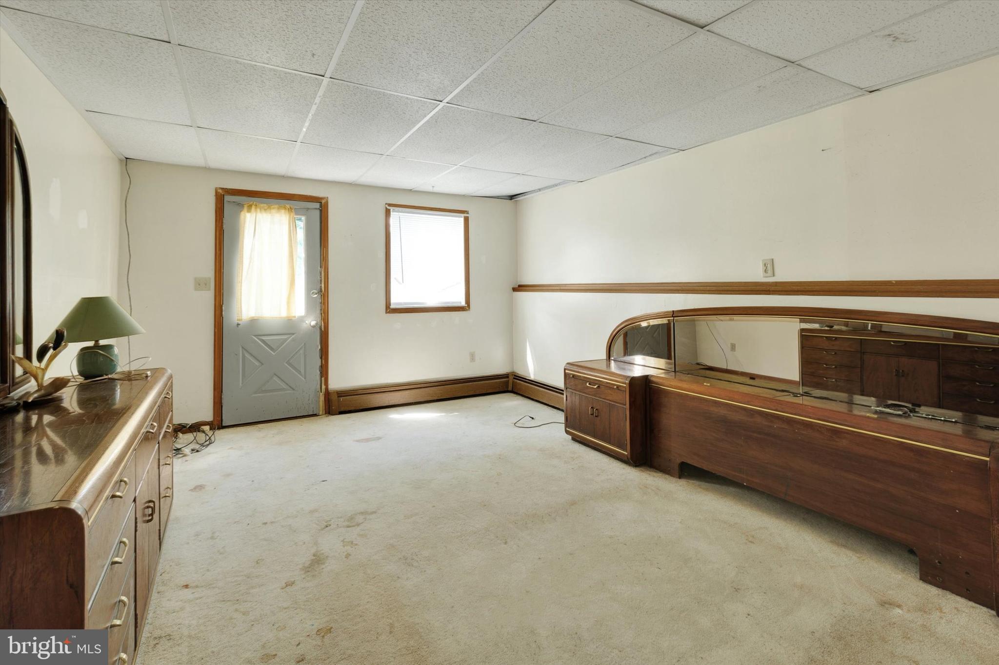 RIVER HILLS - Residential