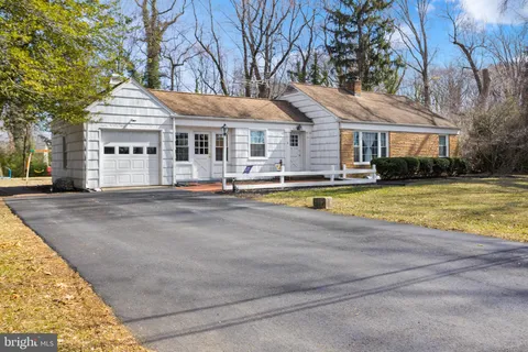 9 Woodland Road, Bordentown, NJ MLS: NJBL2082278