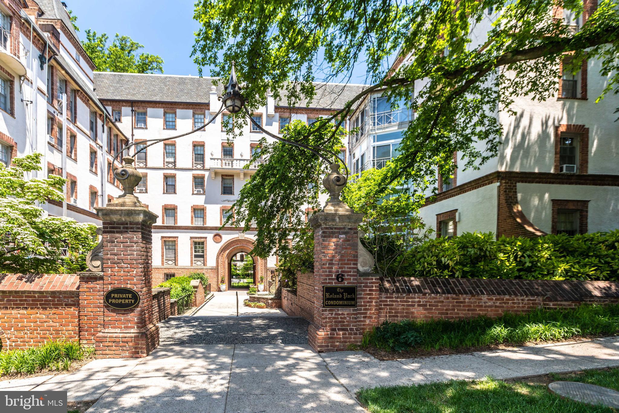 ROLAND PARK - Residential