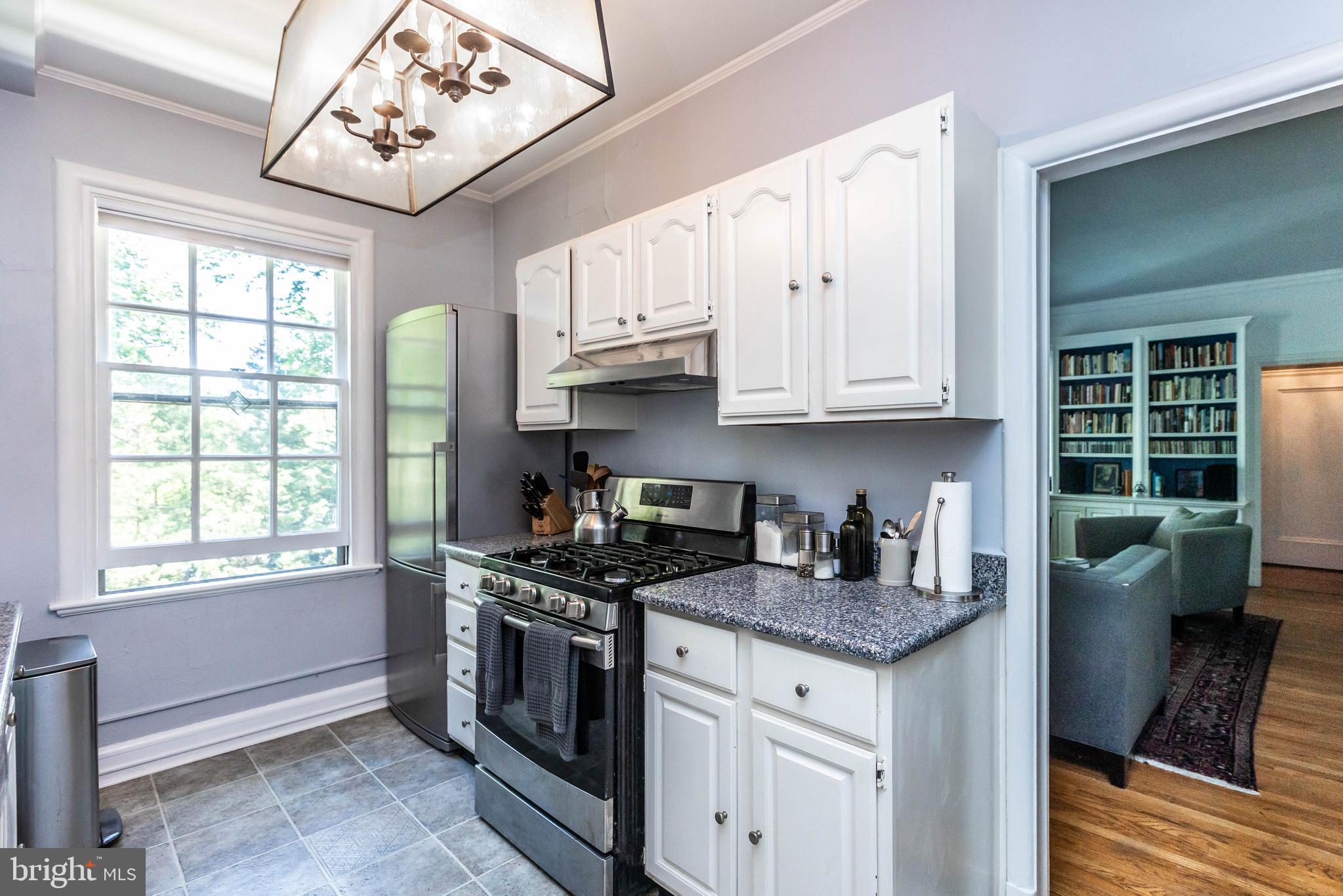 ROLAND PARK - Residential