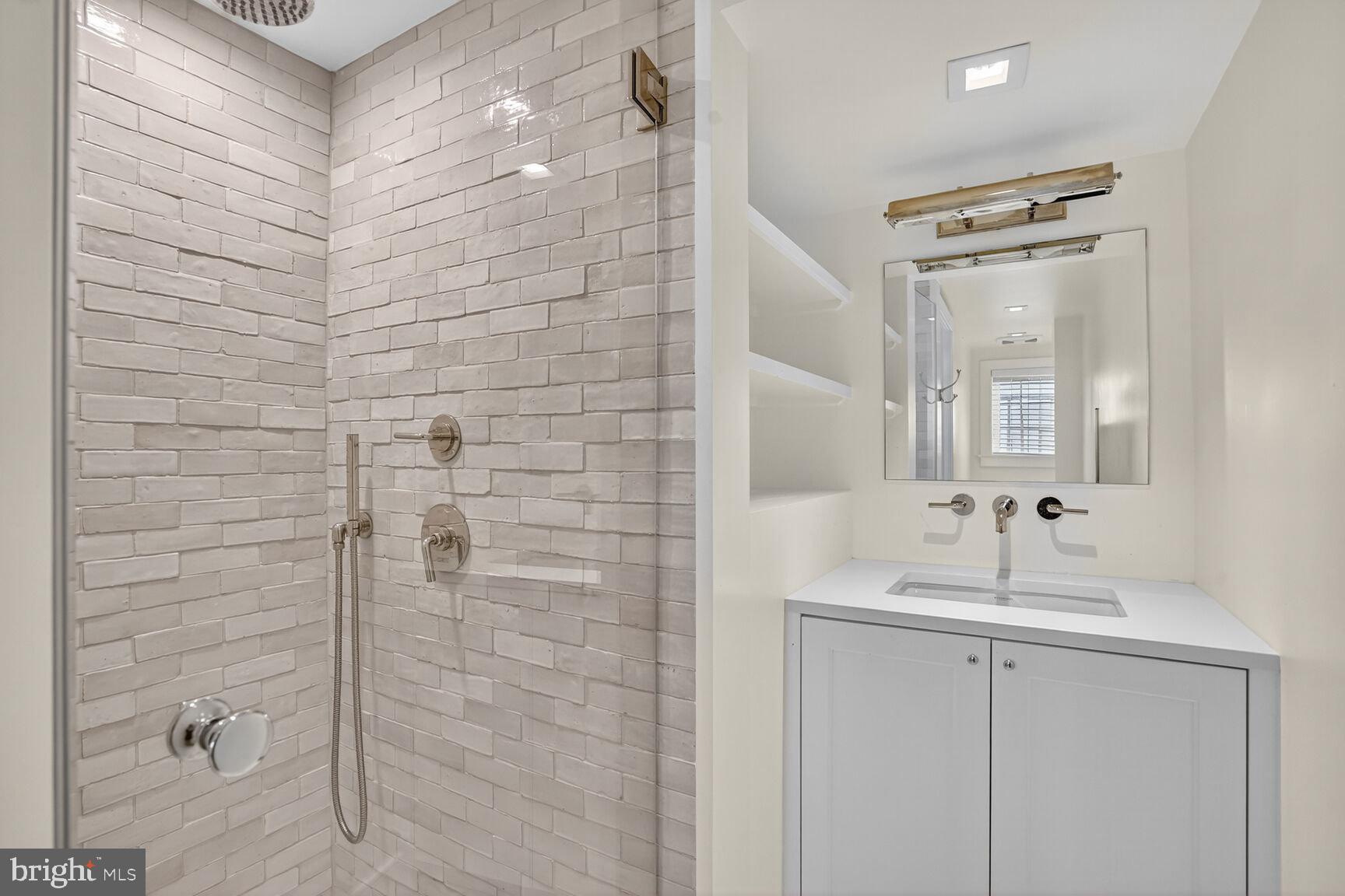 WESLEY HEIGHTS - Residential