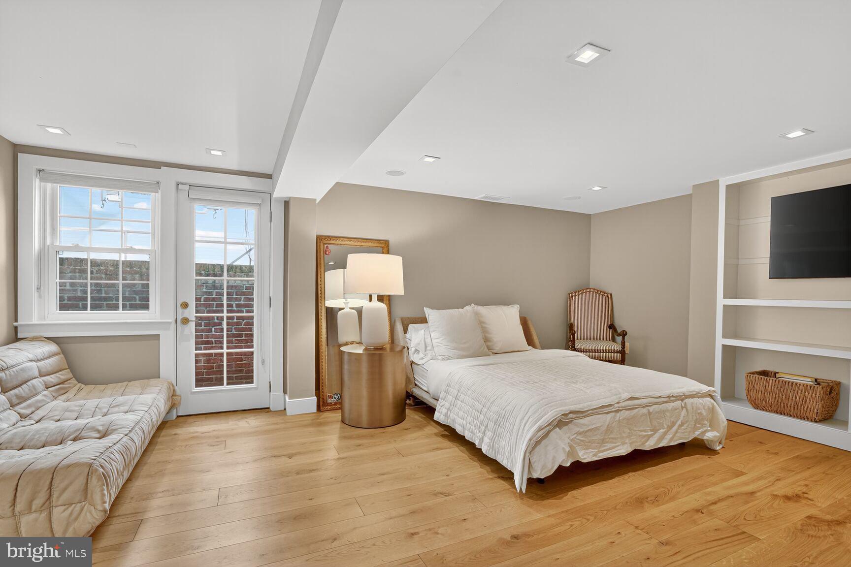 WESLEY HEIGHTS - Residential