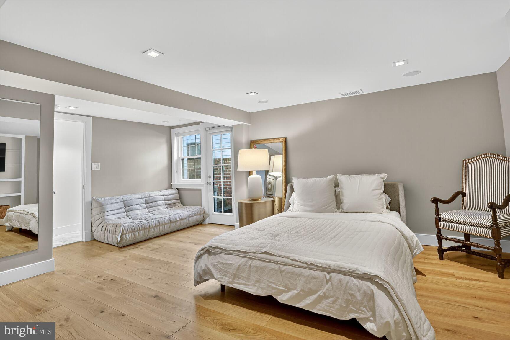 WESLEY HEIGHTS - Residential