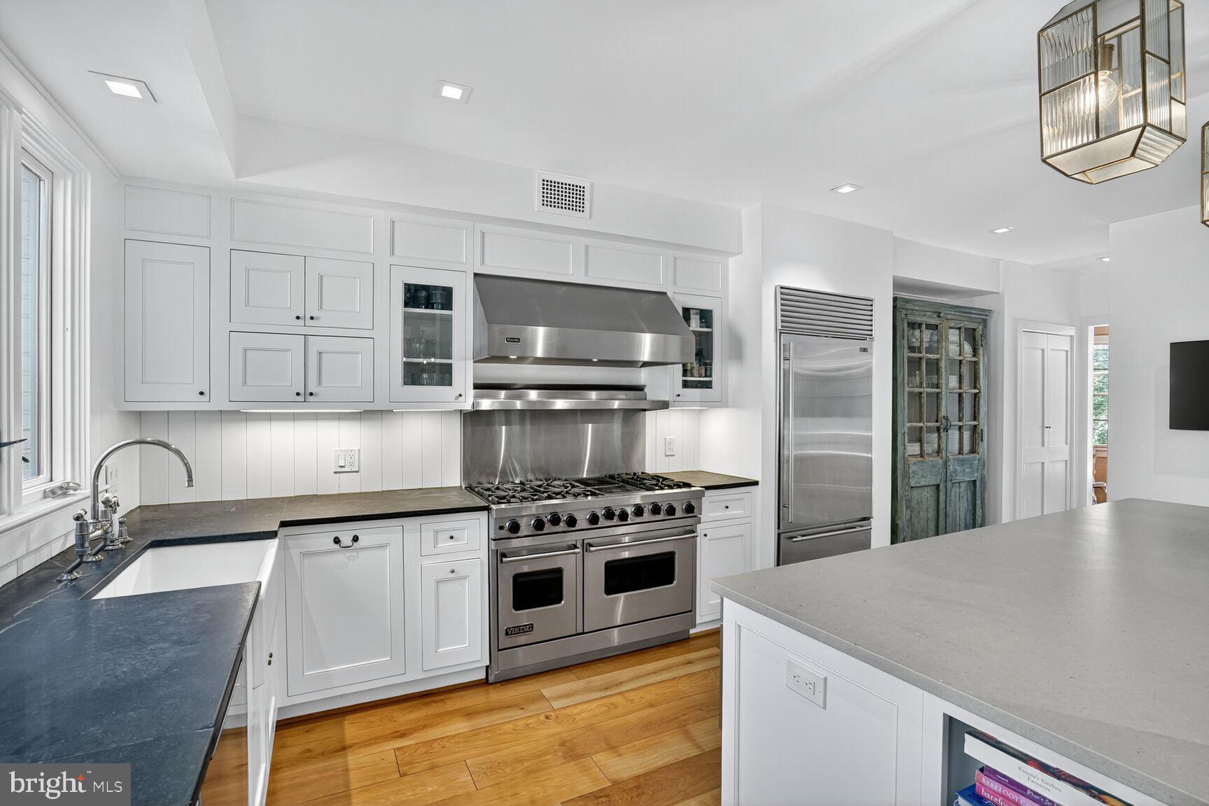WESLEY HEIGHTS - Residential
