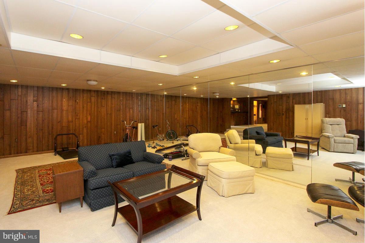 KENWOOD PARK - Residential