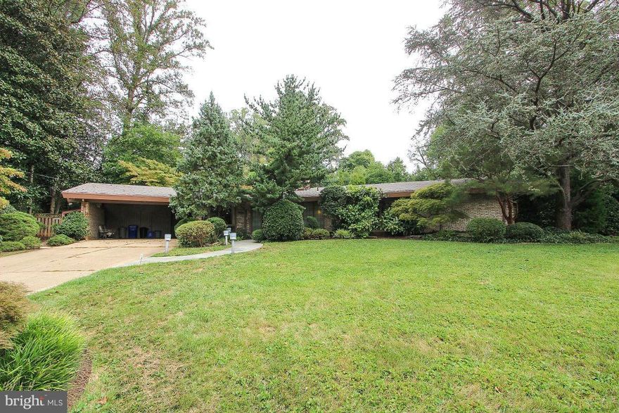 Country Club Living close in Bethesda. 1 Level Living with 5 BR 5.5 Baths.  Eat in kitchen with entrances into the dinning, living or family room. Master Suite with multiple built in walk in closets and sitting room. Lower level with Full bath and bed room. Screened in porch, patio, pool and tennis court amazing back yard.