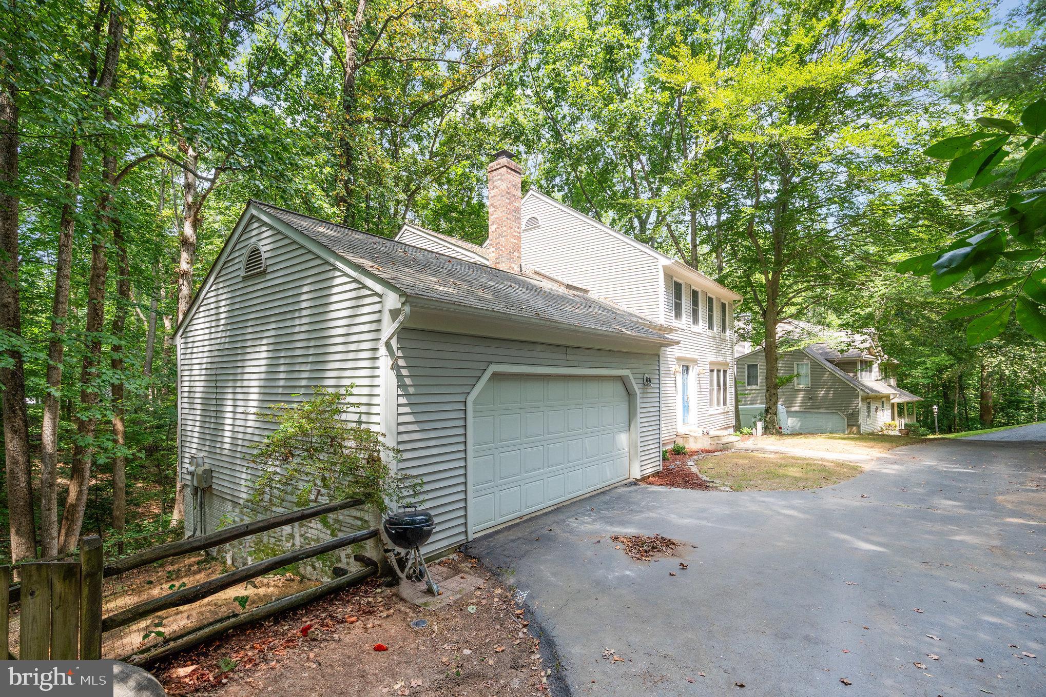 3221 TITANIC DRIVE