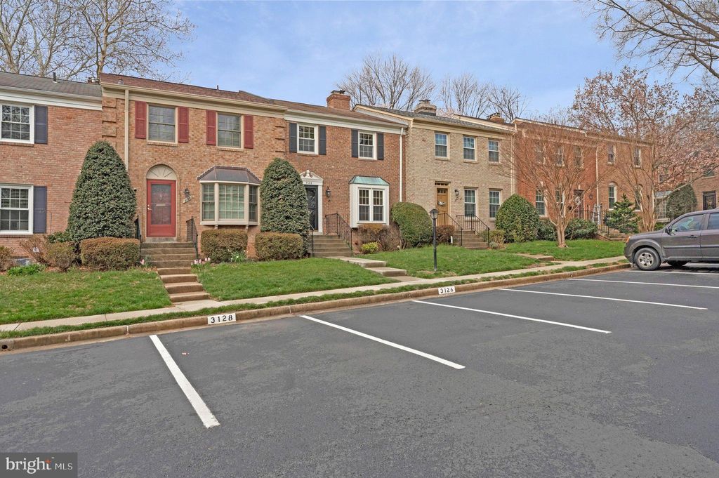 Photo of 3126 Barnard Court, FAIRFAX, VA 22031 (MLS # VAFX2300008)