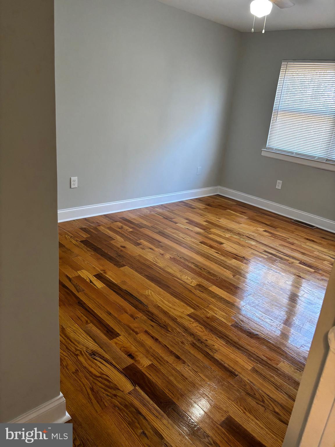 HOLMESBURG - Residential Lease