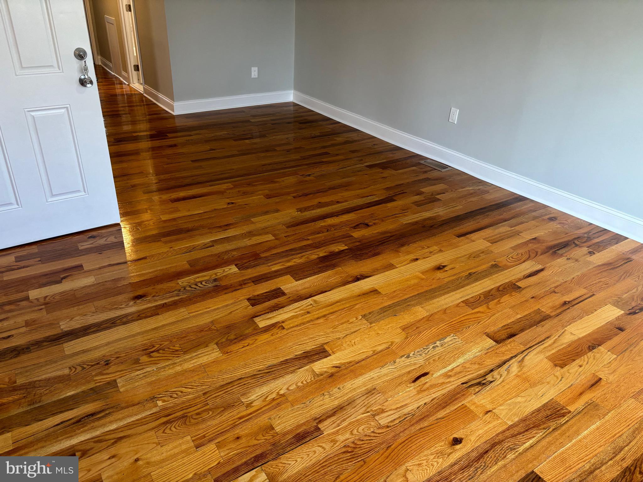 HOLMESBURG - Residential Lease