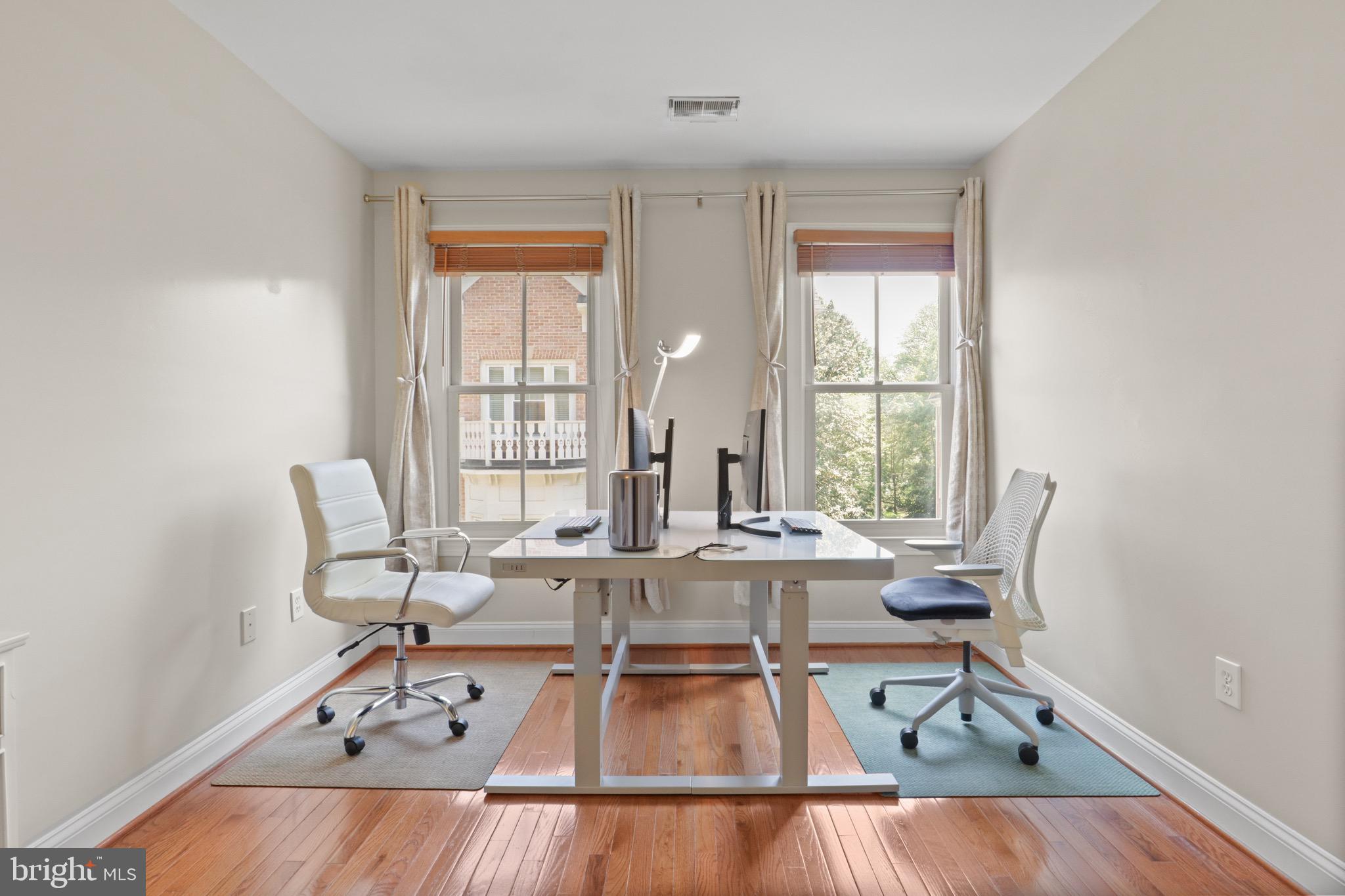 FENWICK COURT - Residential