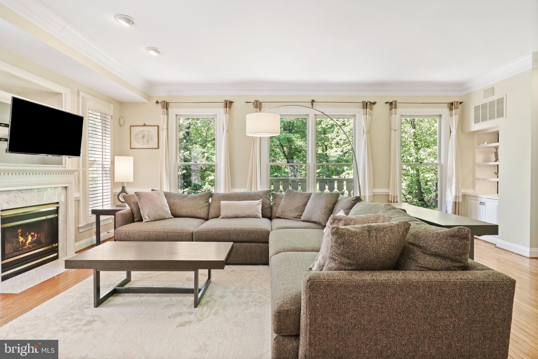 FENWICK COURT - Residential