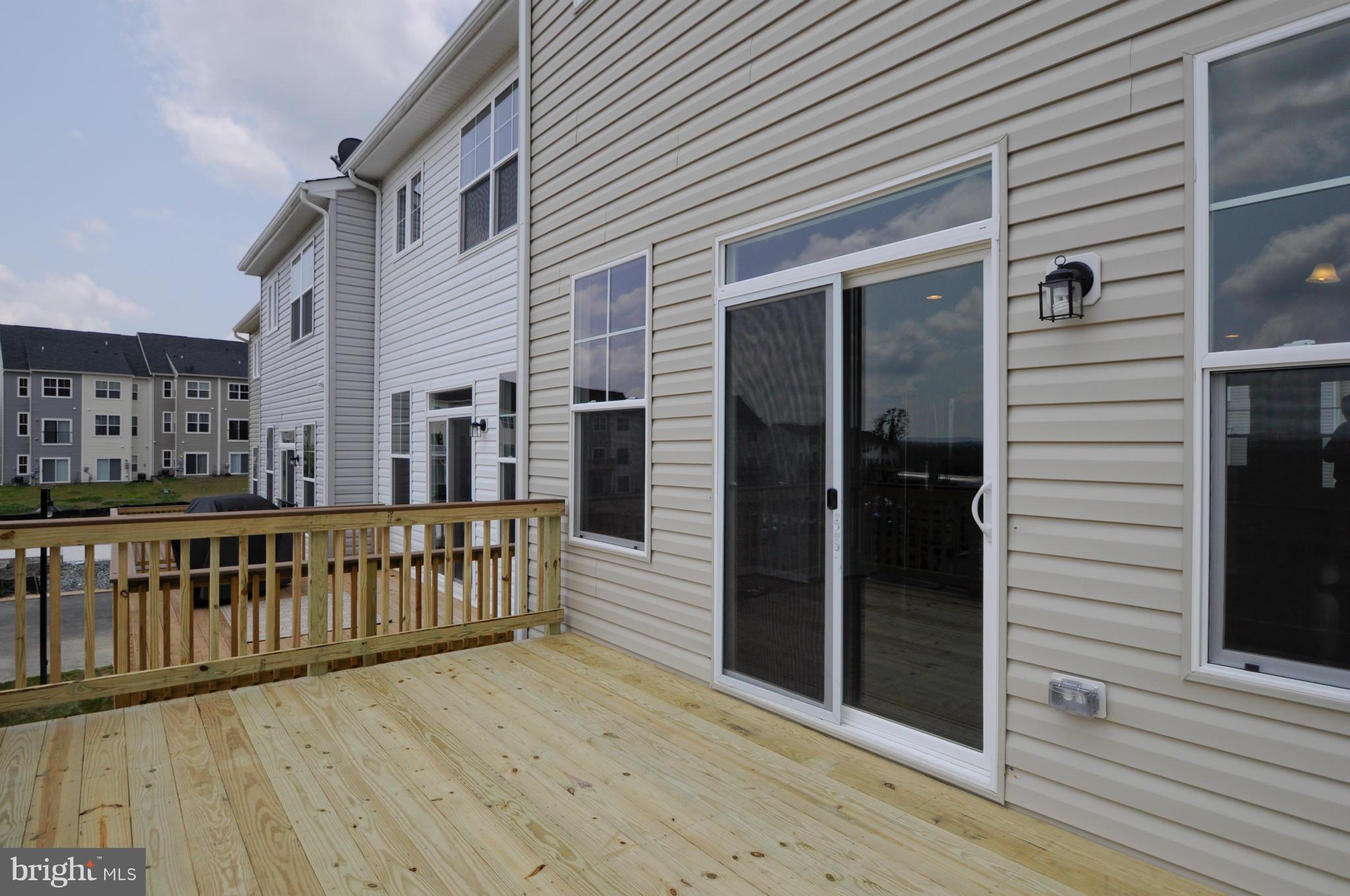 WOODSTREAM - Residential Lease