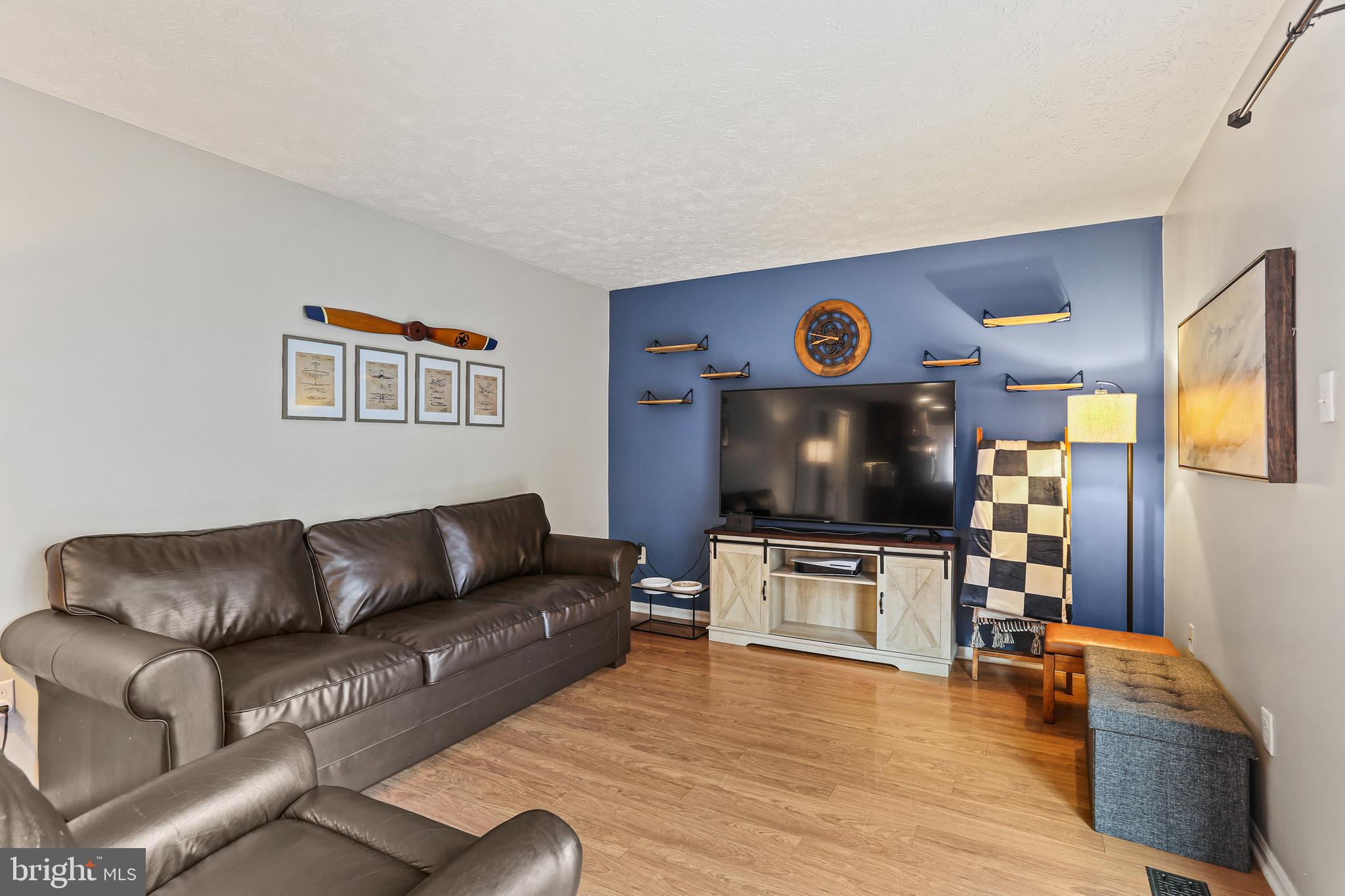 KINGS GRANT - Residential