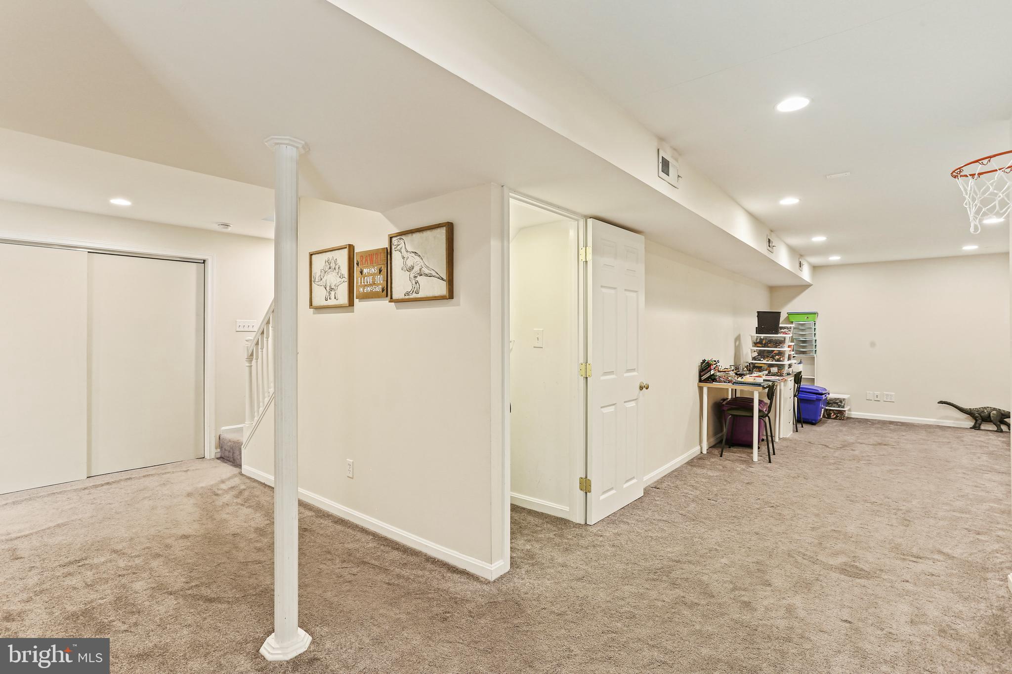 KINGS GRANT - Residential