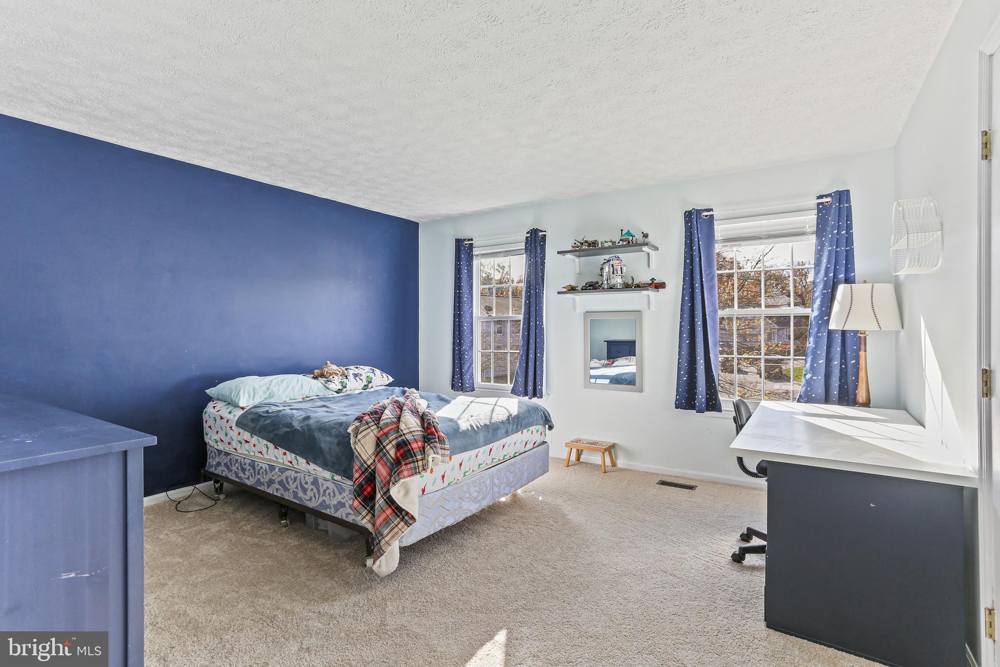 KINGS GRANT - Residential