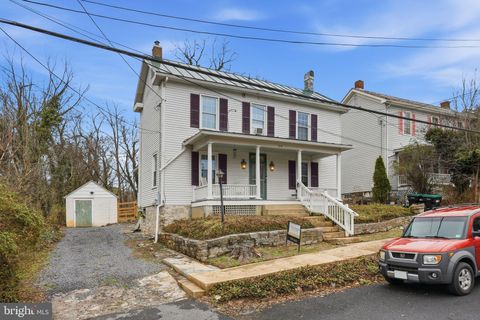 219 N CHURCH STREET WOODSTOCK VA 22664