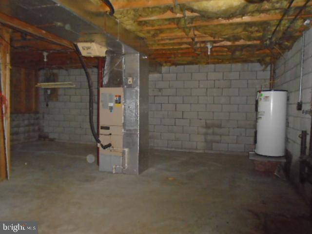 WHISPERING VALLEY - Residential