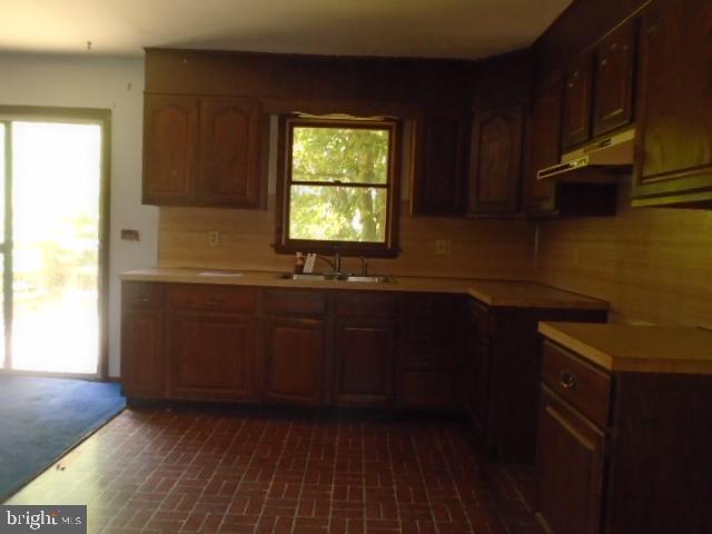 WHISPERING VALLEY - Residential