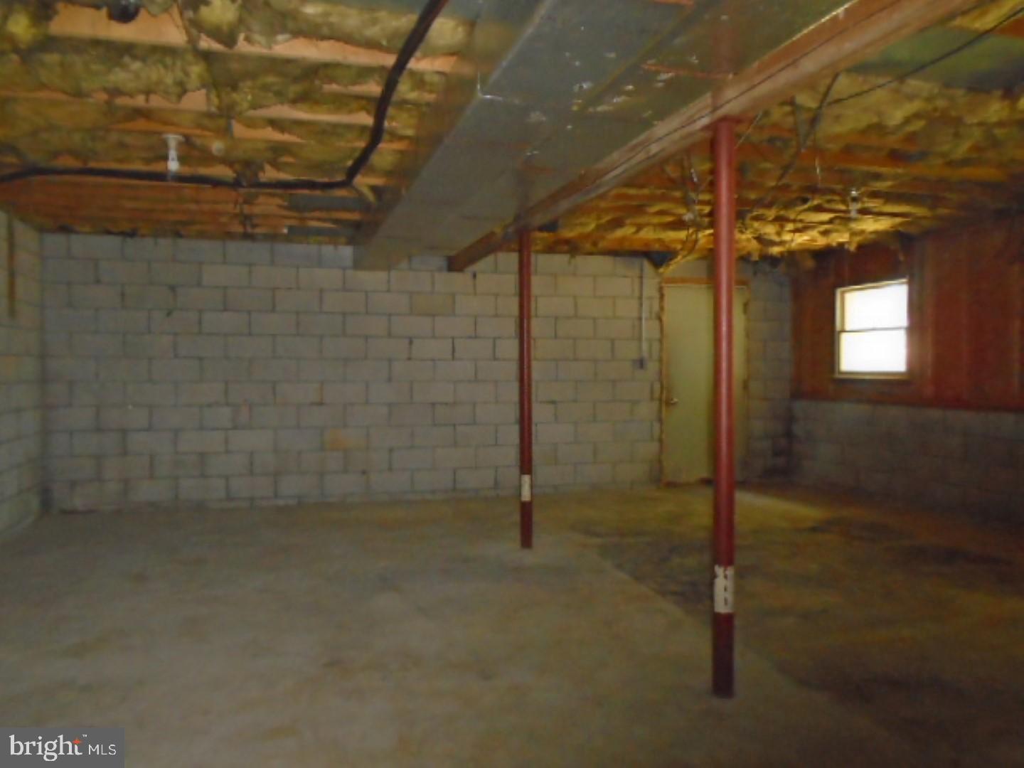 WHISPERING VALLEY - Residential