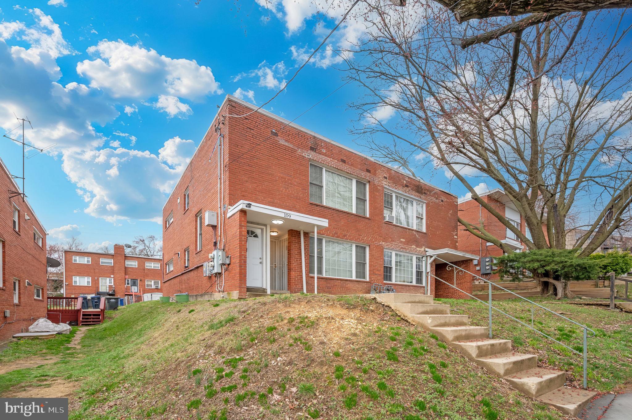 109 WEBSTER STREET NE