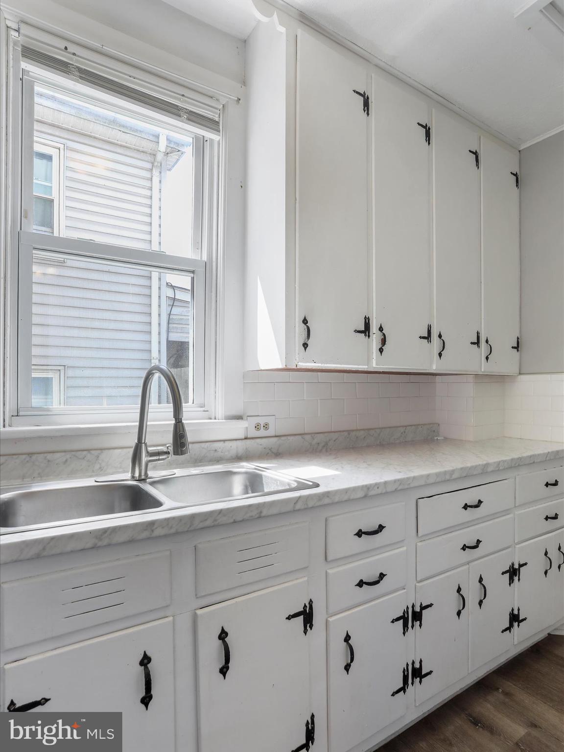 TOWN OF HEDGESVILLE - Residential Income