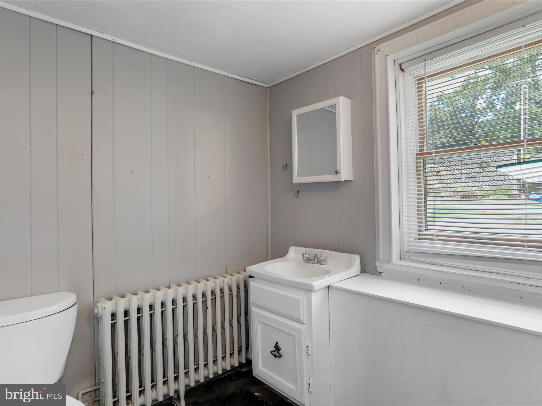 TOWN OF HEDGESVILLE - Residential Income