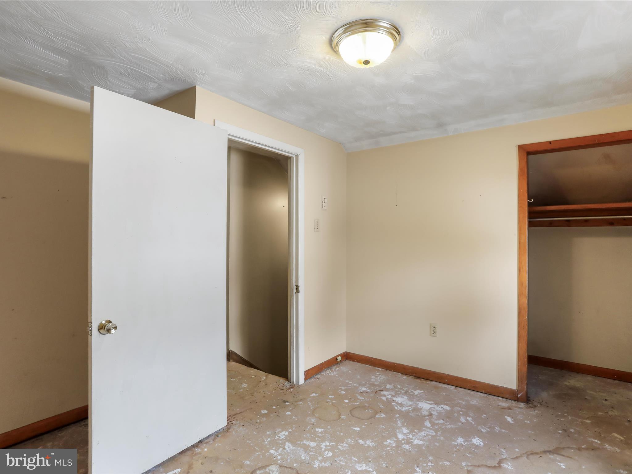 TOWN OF HEDGESVILLE - Residential Income