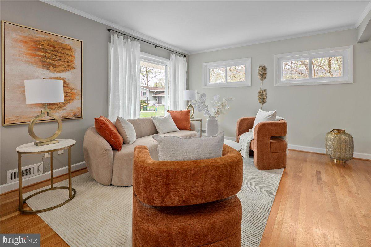 FAIRFAX VILLA - Residential