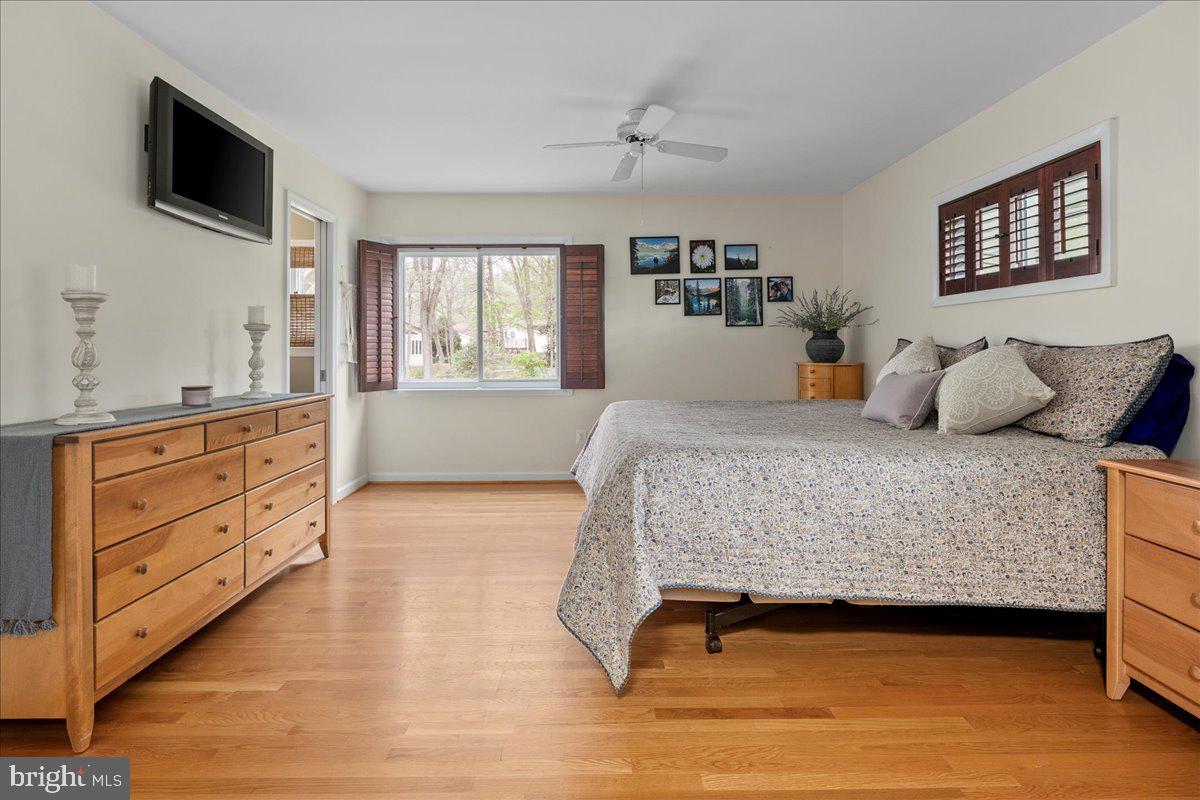 FAIRFAX VILLA - Residential