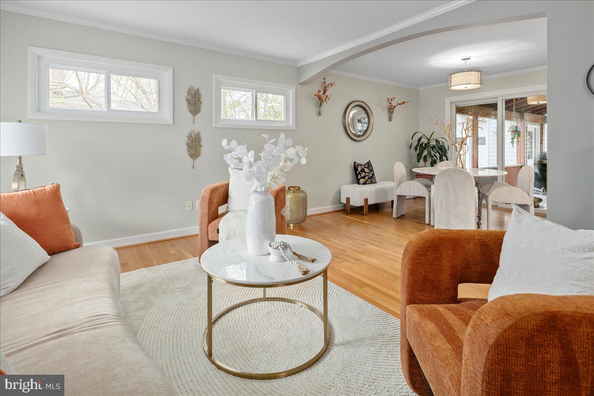 FAIRFAX VILLA - Residential