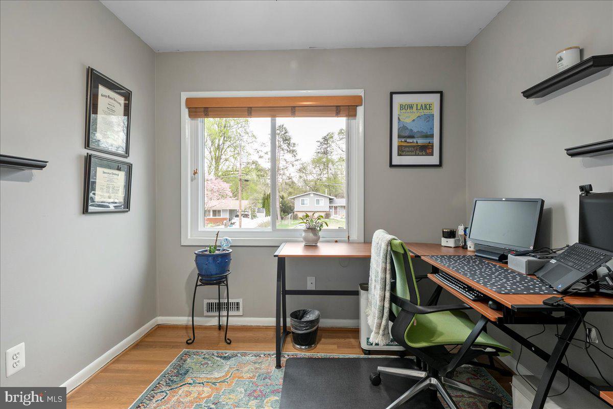 FAIRFAX VILLA - Residential